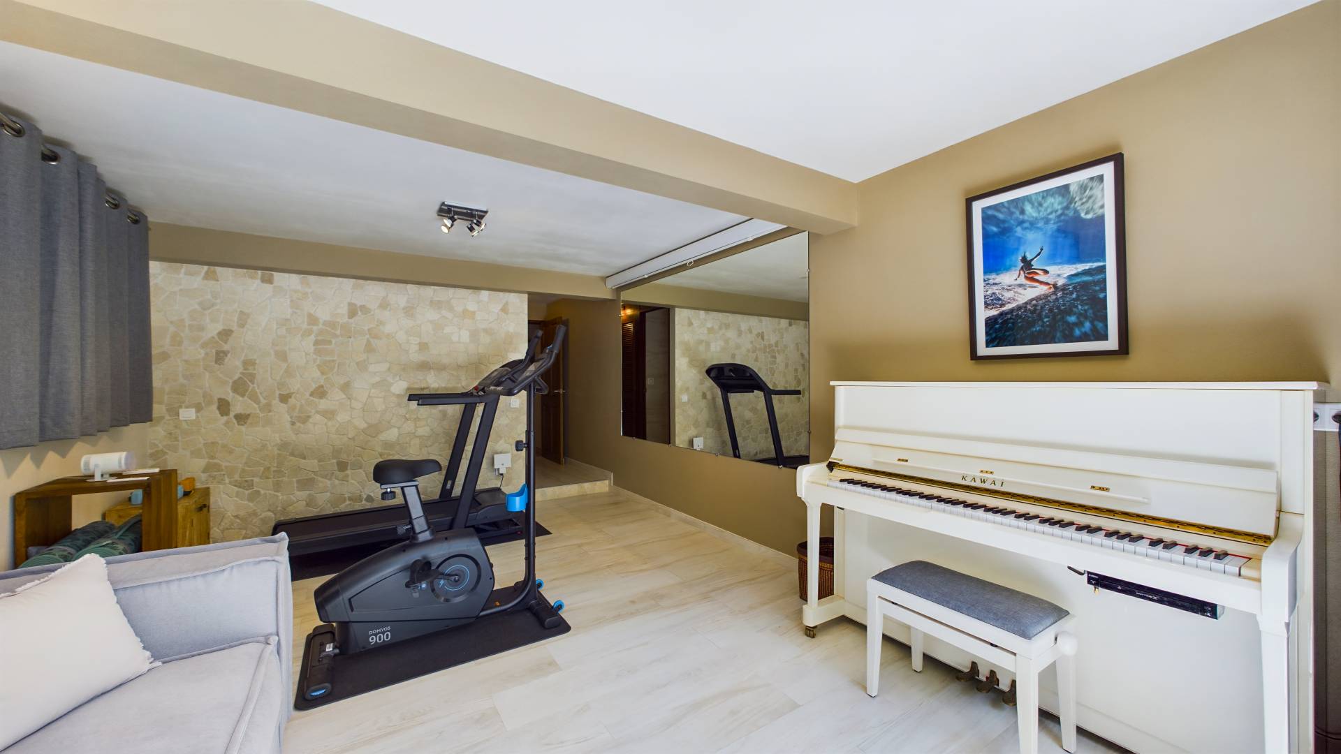 Villa Hilly House Entertainment & Fitness Area