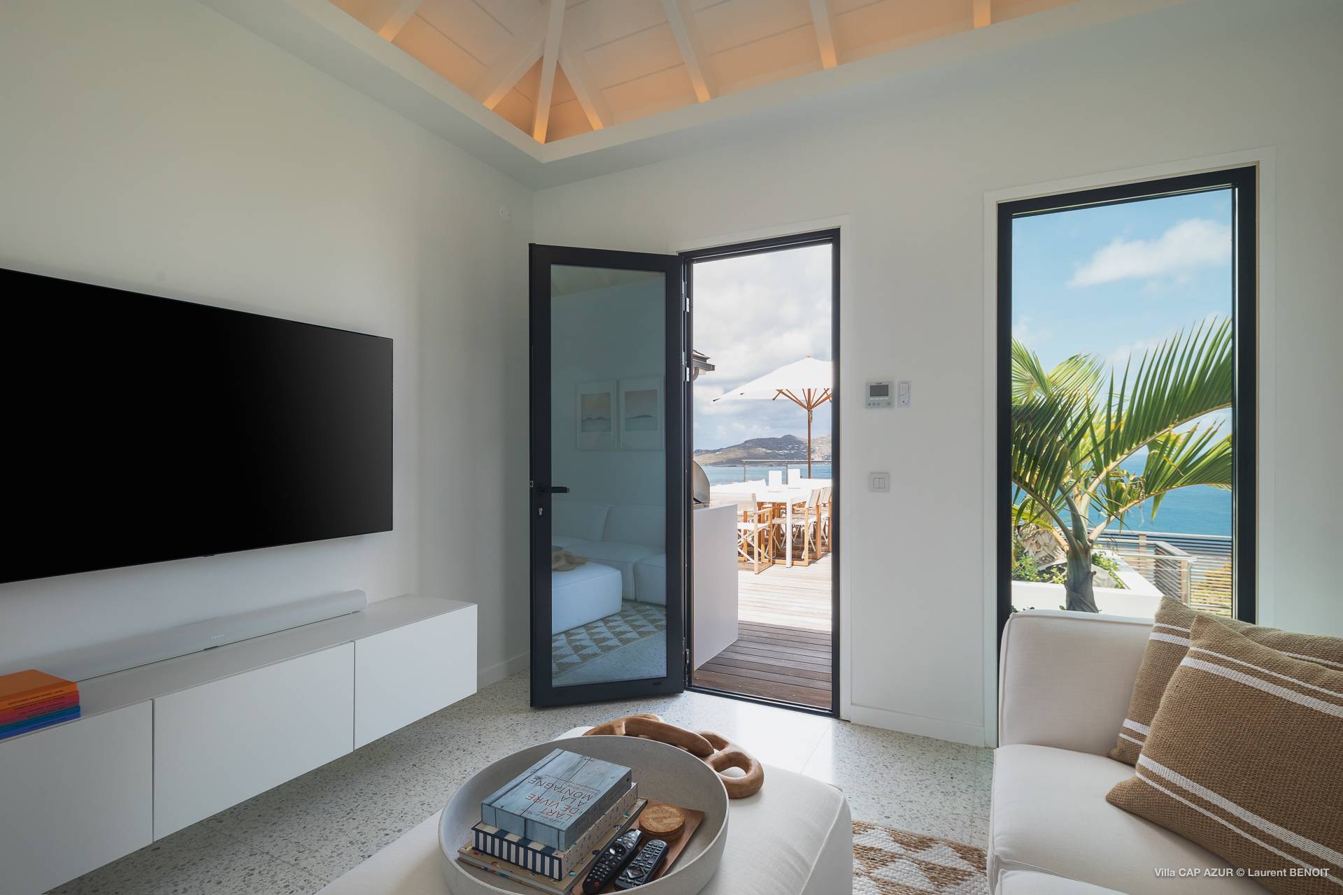 Villa Cap Azur TV Room