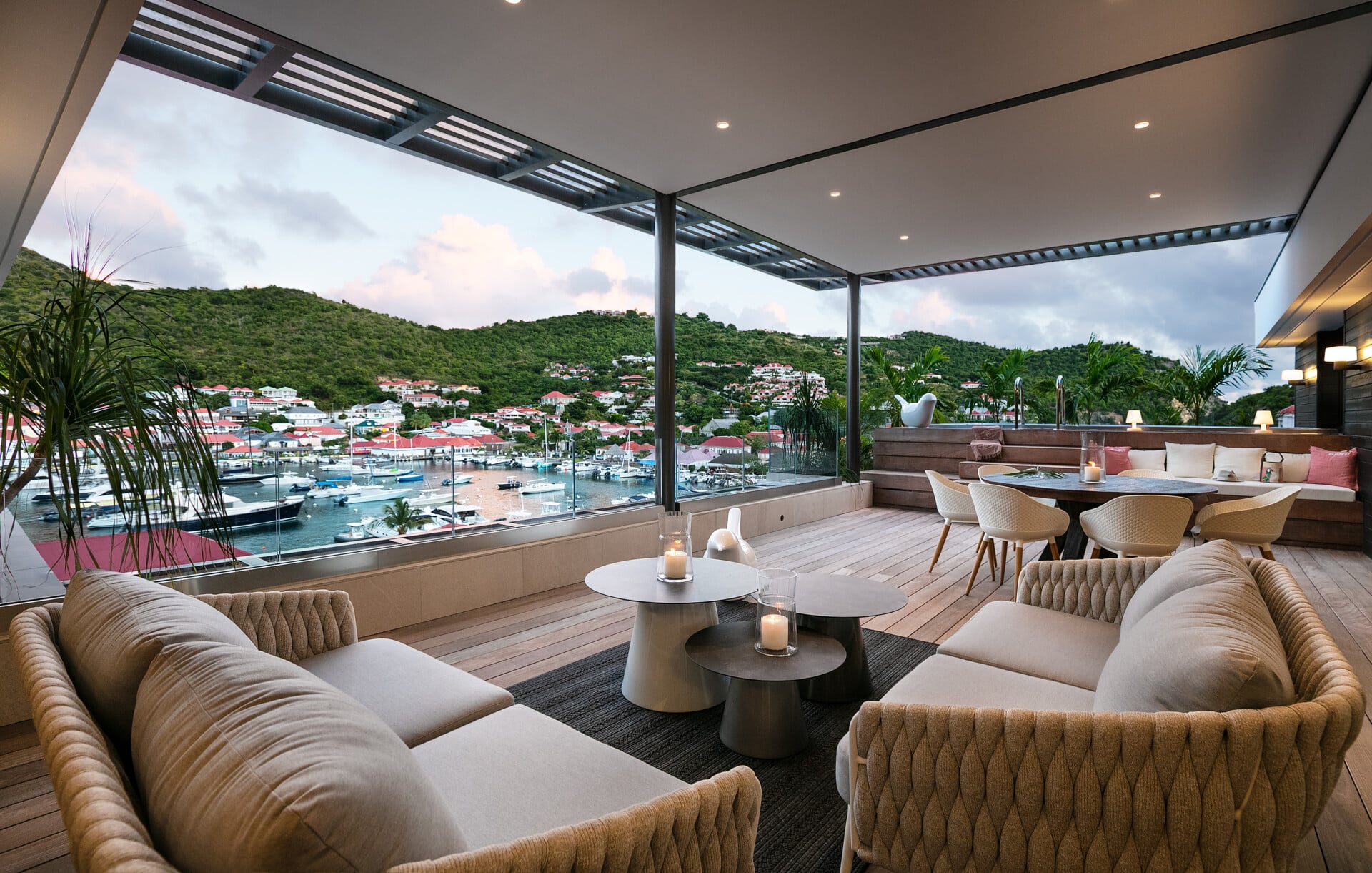 Villa Gustavia Lights